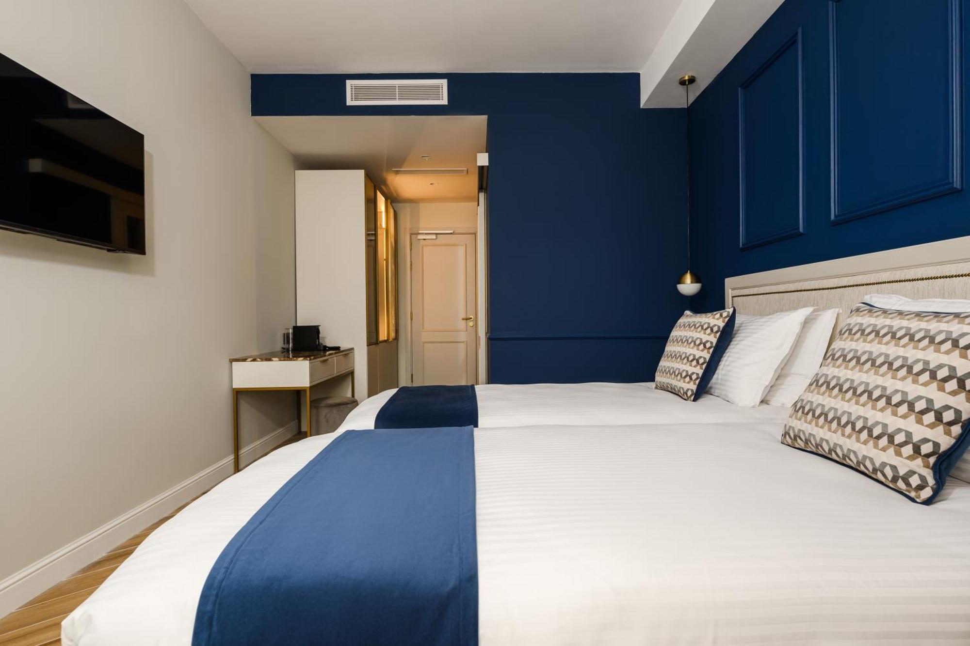 XVI Suites - Adults Only แนกซ์ซาร์ ภายนอก รูปภาพ