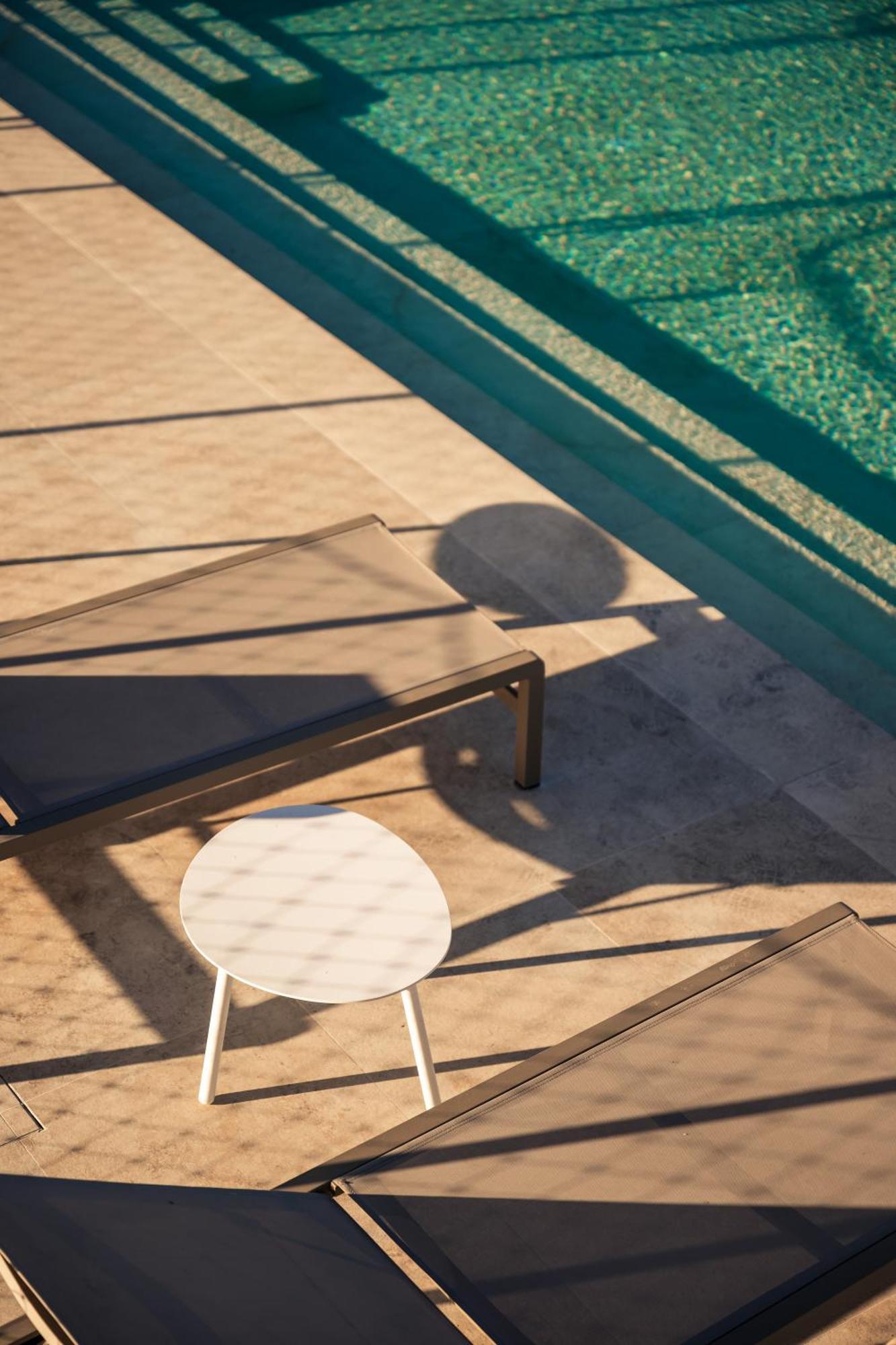 XVI Suites - Adults Only แนกซ์ซาร์ ภายนอก รูปภาพ