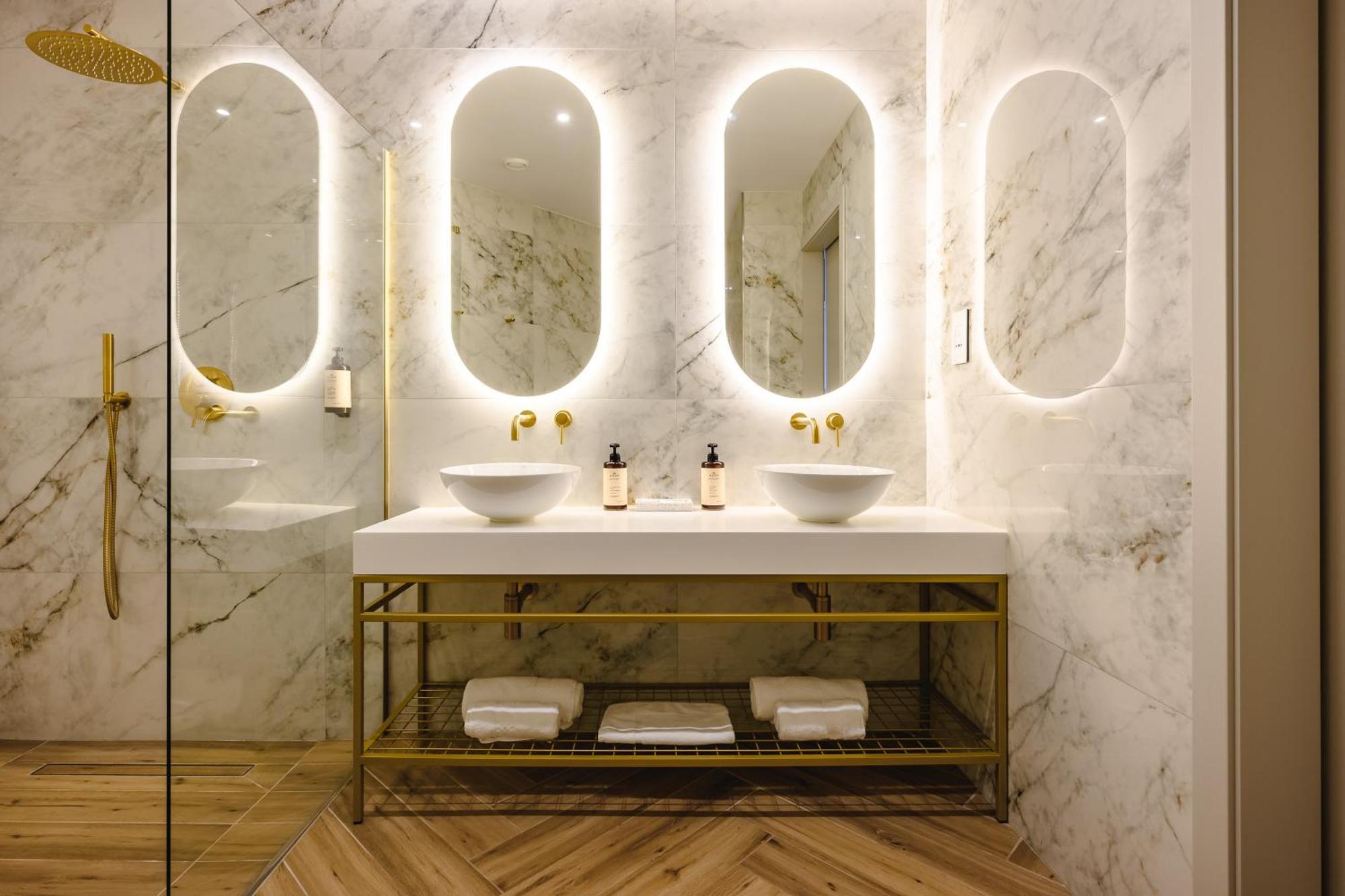 XVI Suites - Adults Only แนกซ์ซาร์ ภายนอก รูปภาพ